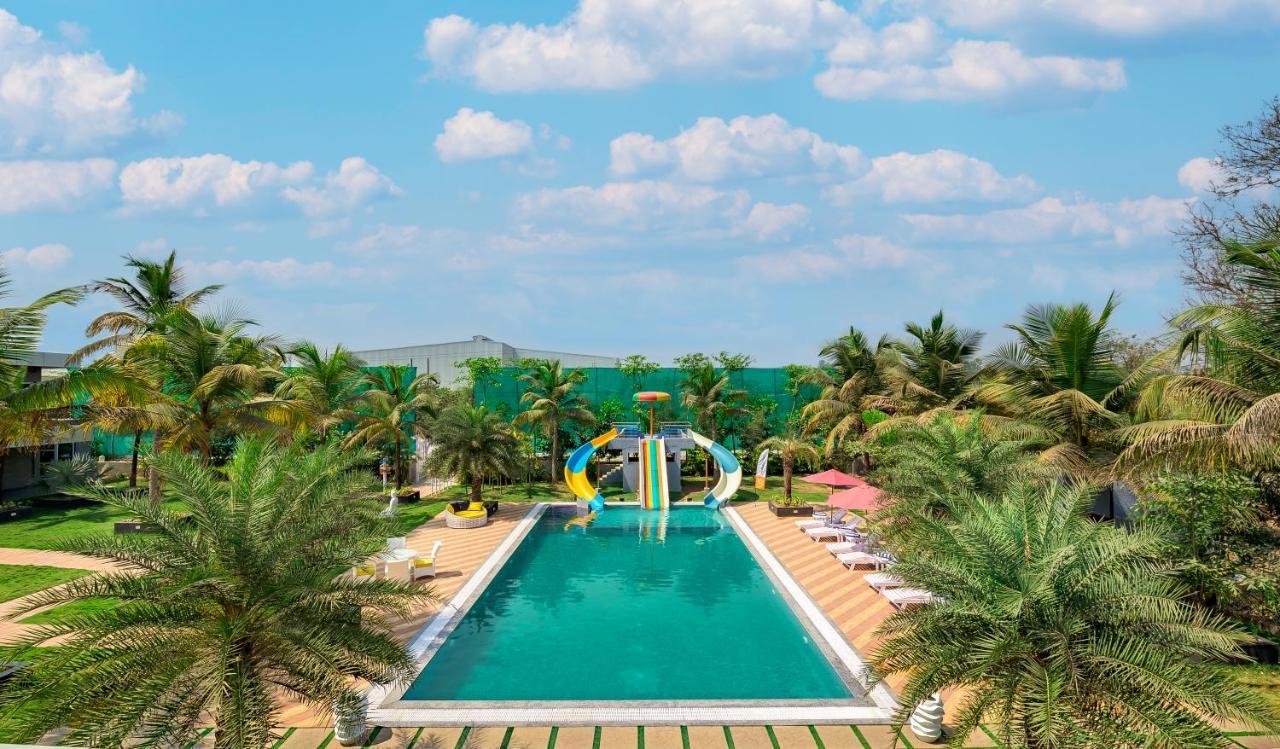 Saffronstays Palm Paradise, Kalyan Khadavli - Swimming Pool With Water Slides, Gazebo And Indoor Games Padghe Extérieur photo