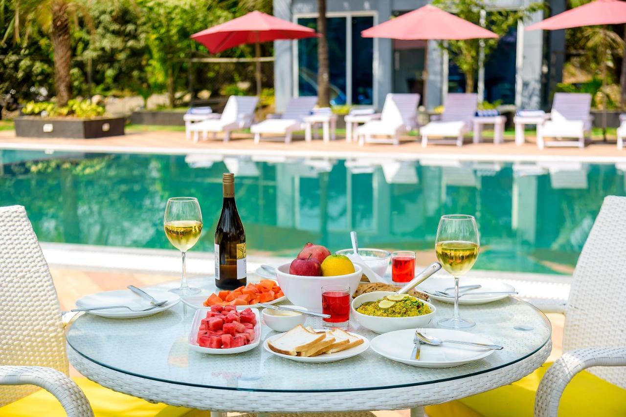 Saffronstays Palm Paradise, Kalyan Khadavli - Swimming Pool With Water Slides, Gazebo And Indoor Games Padghe Extérieur photo