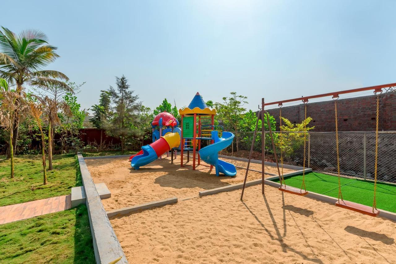 Saffronstays Palm Paradise, Kalyan Khadavli - Swimming Pool With Water Slides, Gazebo And Indoor Games Padghe Extérieur photo